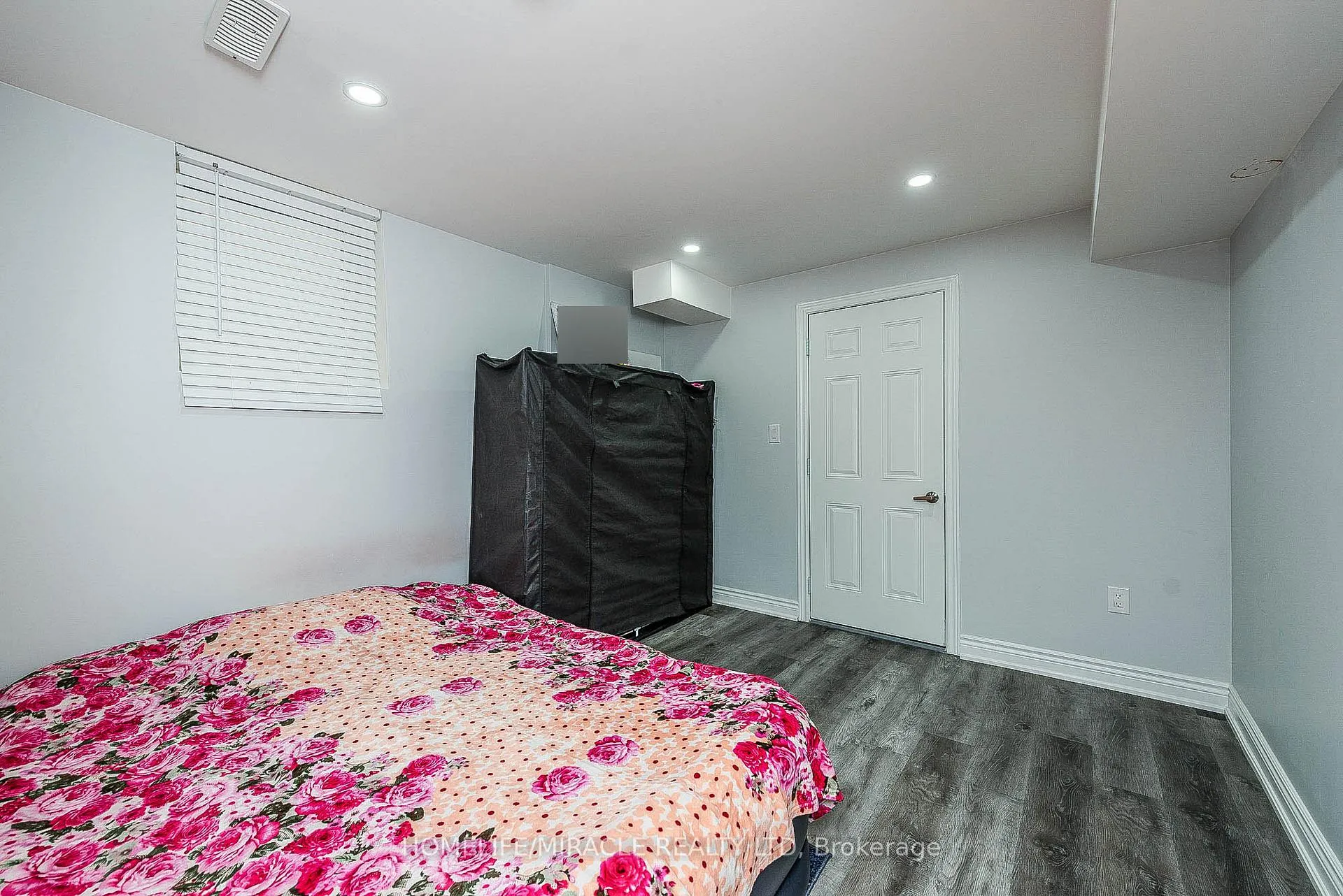 Photo 40 of 17 Bachelor Street, Brampton, Northwest Brampton — HOMEH
