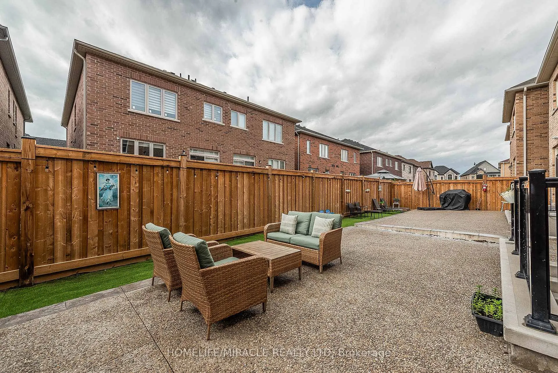 Photo 43 of 17 Bachelor Street, Brampton, Northwest Brampton — HOMEH