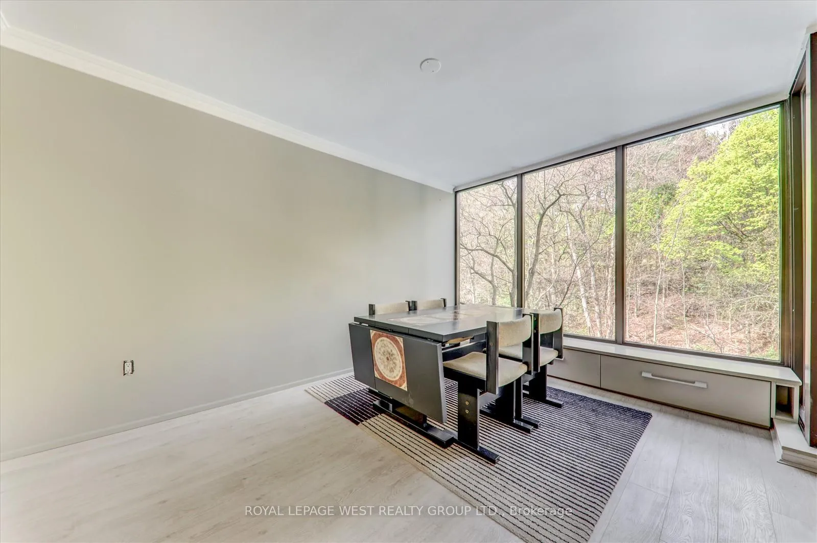 Photo 11 of Unit 909, 3900 Yonge Street, Toronto, Bedford Park-Nortown — HOMEH