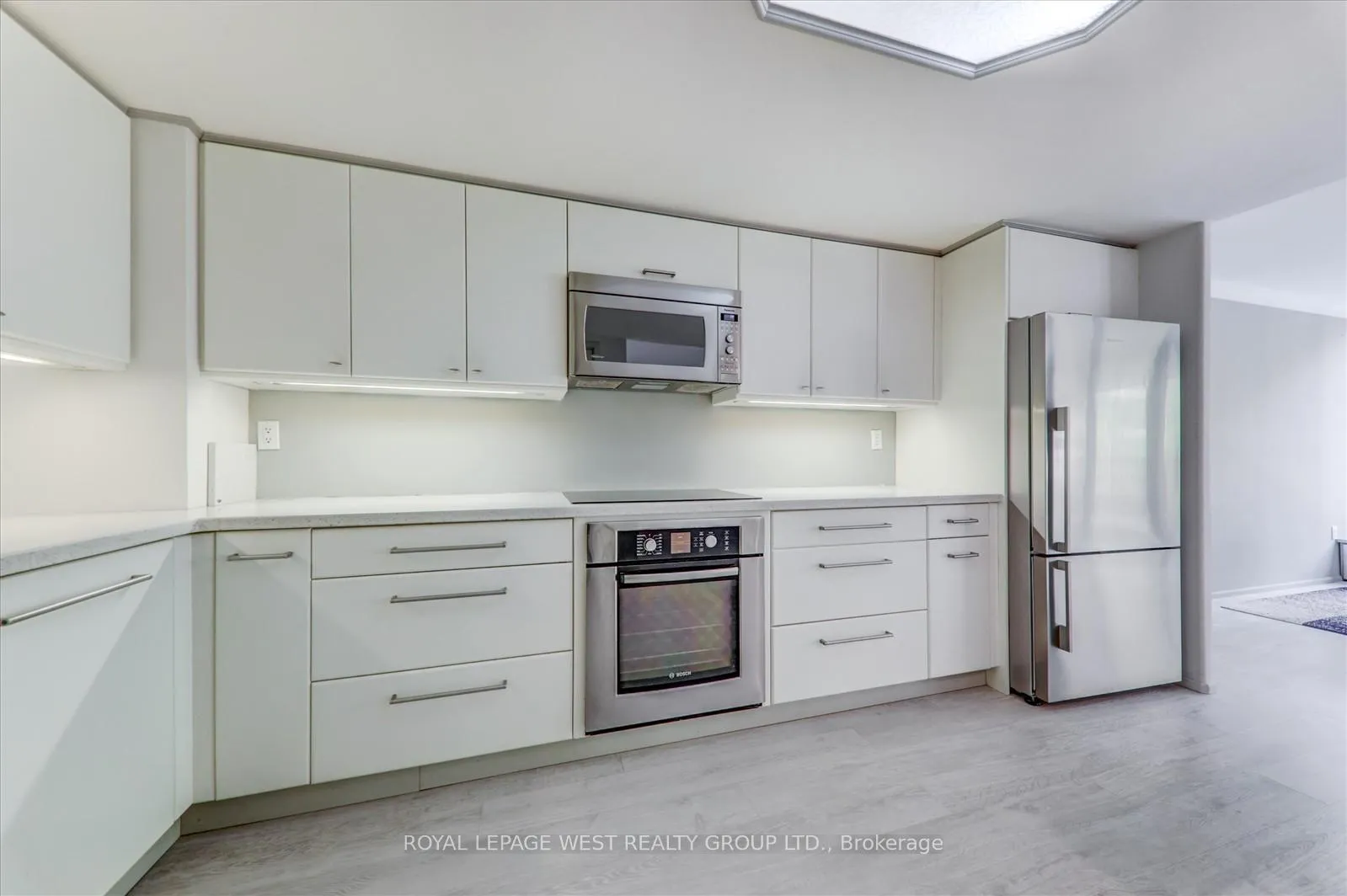 Photo 17 of Unit 909, 3900 Yonge Street, Toronto, Bedford Park-Nortown — HOMEH