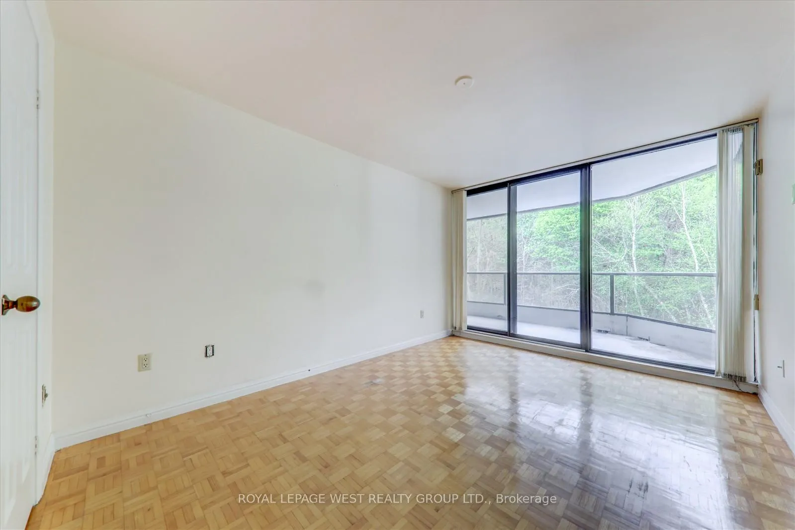 Photo 22 of Unit 909, 3900 Yonge Street, Toronto, Bedford Park-Nortown — HOMEH
