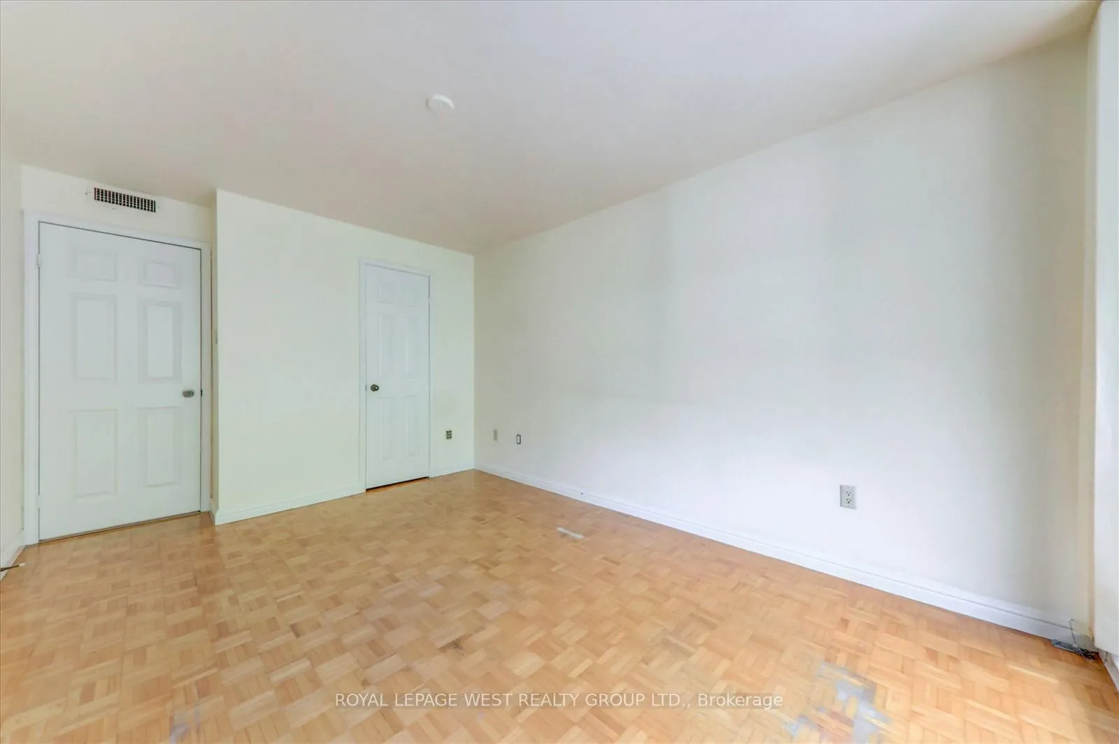 Photo 23 of Unit 909, 3900 Yonge Street, Toronto, Bedford Park-Nortown — HOMEH