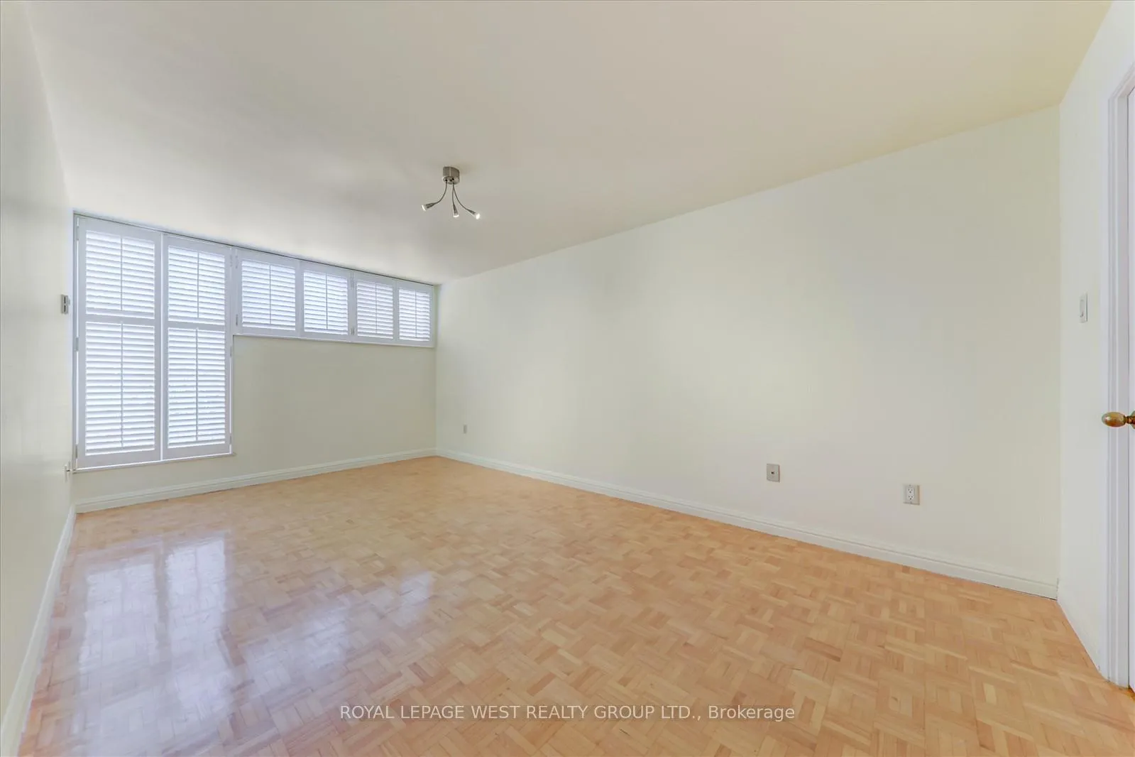 Photo 24 of Unit 909, 3900 Yonge Street, Toronto, Bedford Park-Nortown — HOMEH