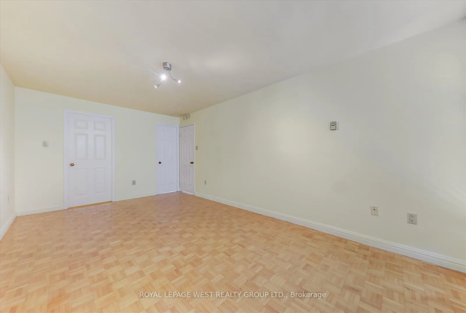 Photo 25 of Unit 909, 3900 Yonge Street, Toronto, Bedford Park-Nortown — HOMEH