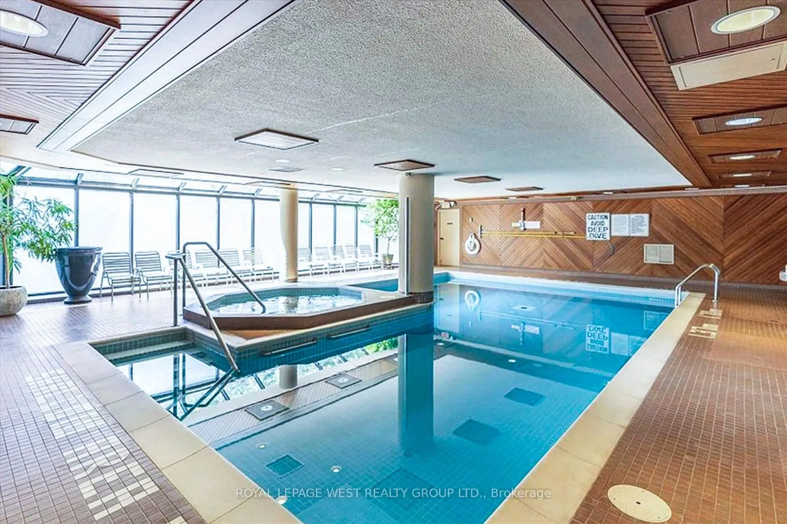 Photo 29 of Unit 909, 3900 Yonge Street, Toronto, Bedford Park-Nortown — HOMEH