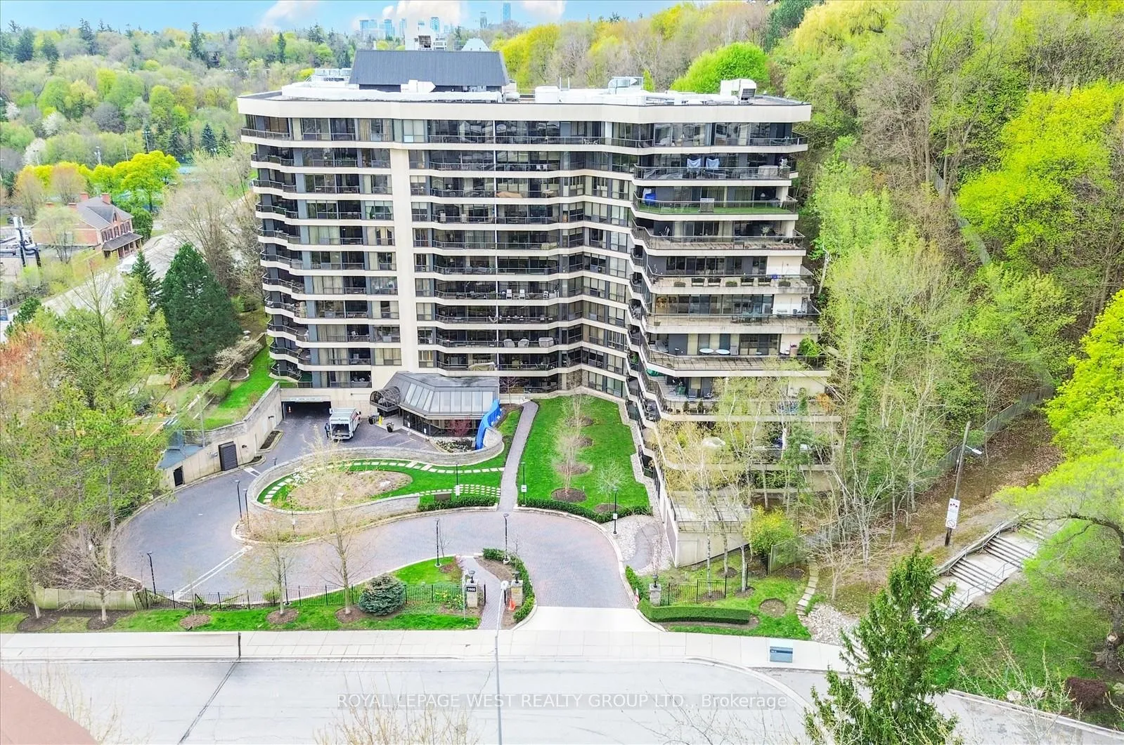 Photo 37 of Unit 909, 3900 Yonge Street, Toronto, Bedford Park-Nortown — HOMEH