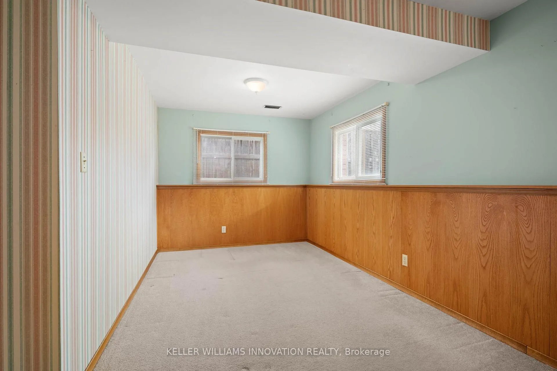 Photo 26 of 327 Conservation Drive, Waterloo — HOMEH