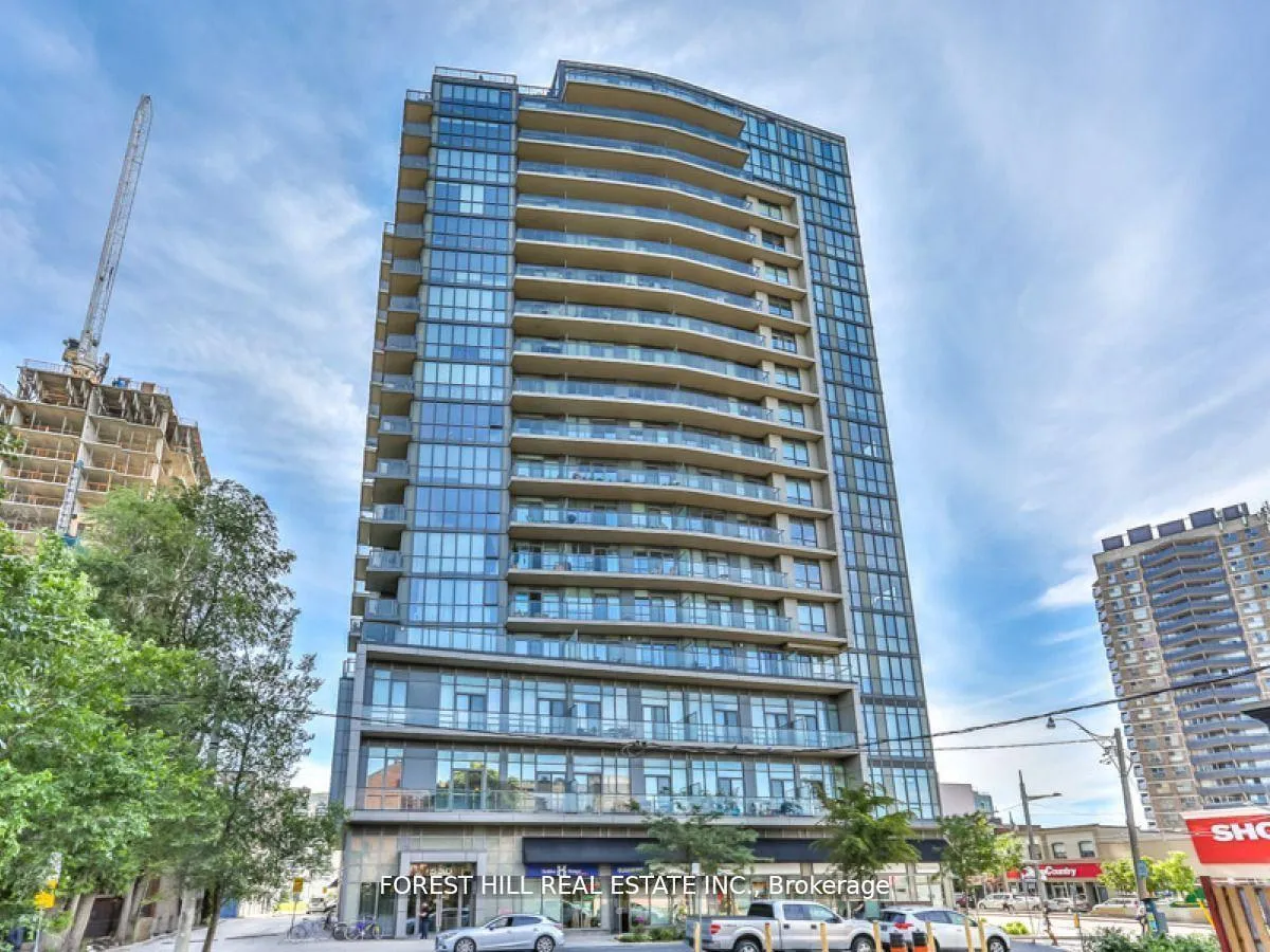 Front of Unit 707, 530 St Clair Avenue W
