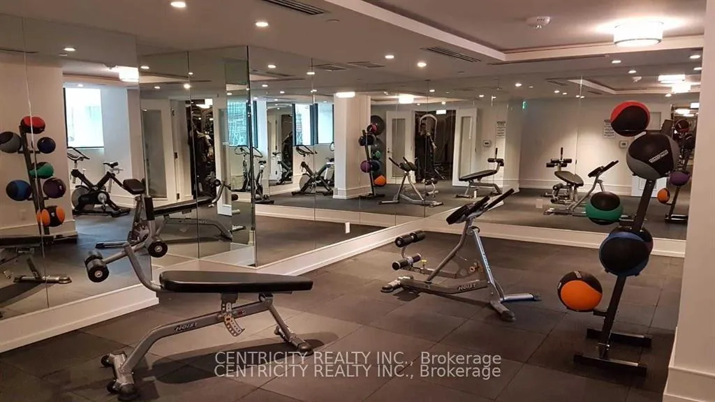 Photo 4 of Unit 401, 955 Bay Street, Toronto, Bay Street Corridor — HOMEH