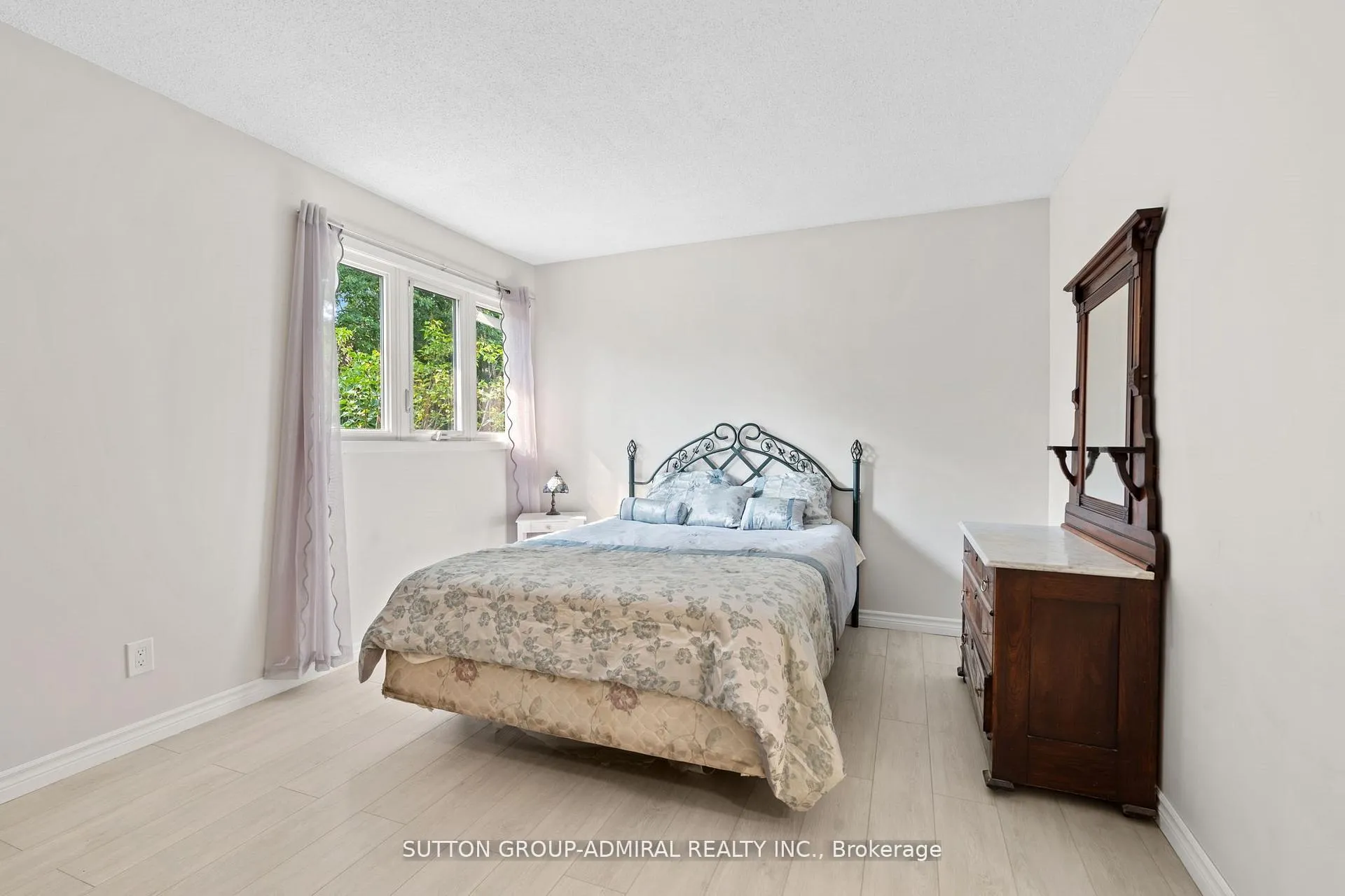 Photo 12 of 821 Bridle Path Crescent, Kingston, North of Taylor-Kidd Blvd — HOMEH