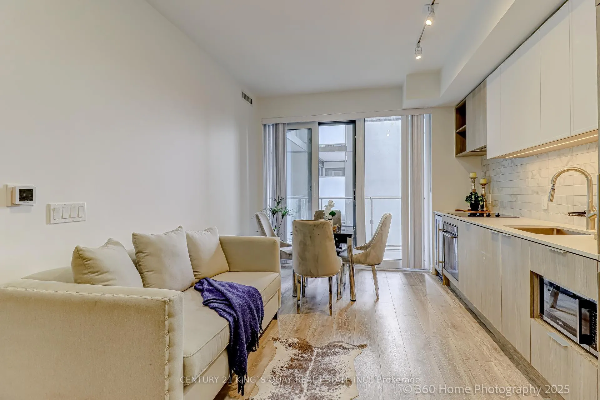 Photo 1 of Unit 601, 2020 Bathurst Street, Toronto, Humewood-Cedarvale — HOMEH