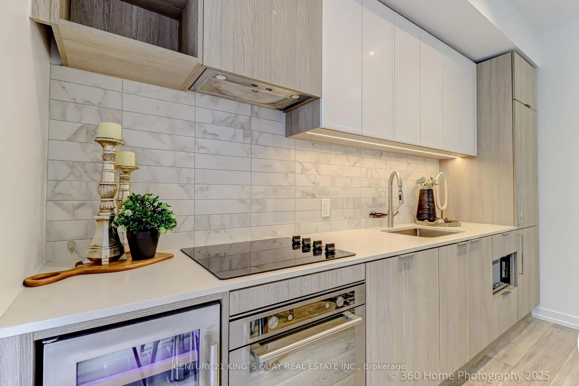 Photo 5 of Unit 601, 2020 Bathurst Street, Toronto, Humewood-Cedarvale — HOMEH
