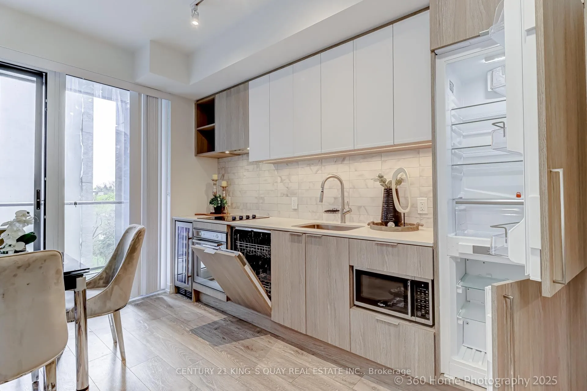 Photo 11 of Unit 601, 2020 Bathurst Street, Toronto, Humewood-Cedarvale — HOMEH