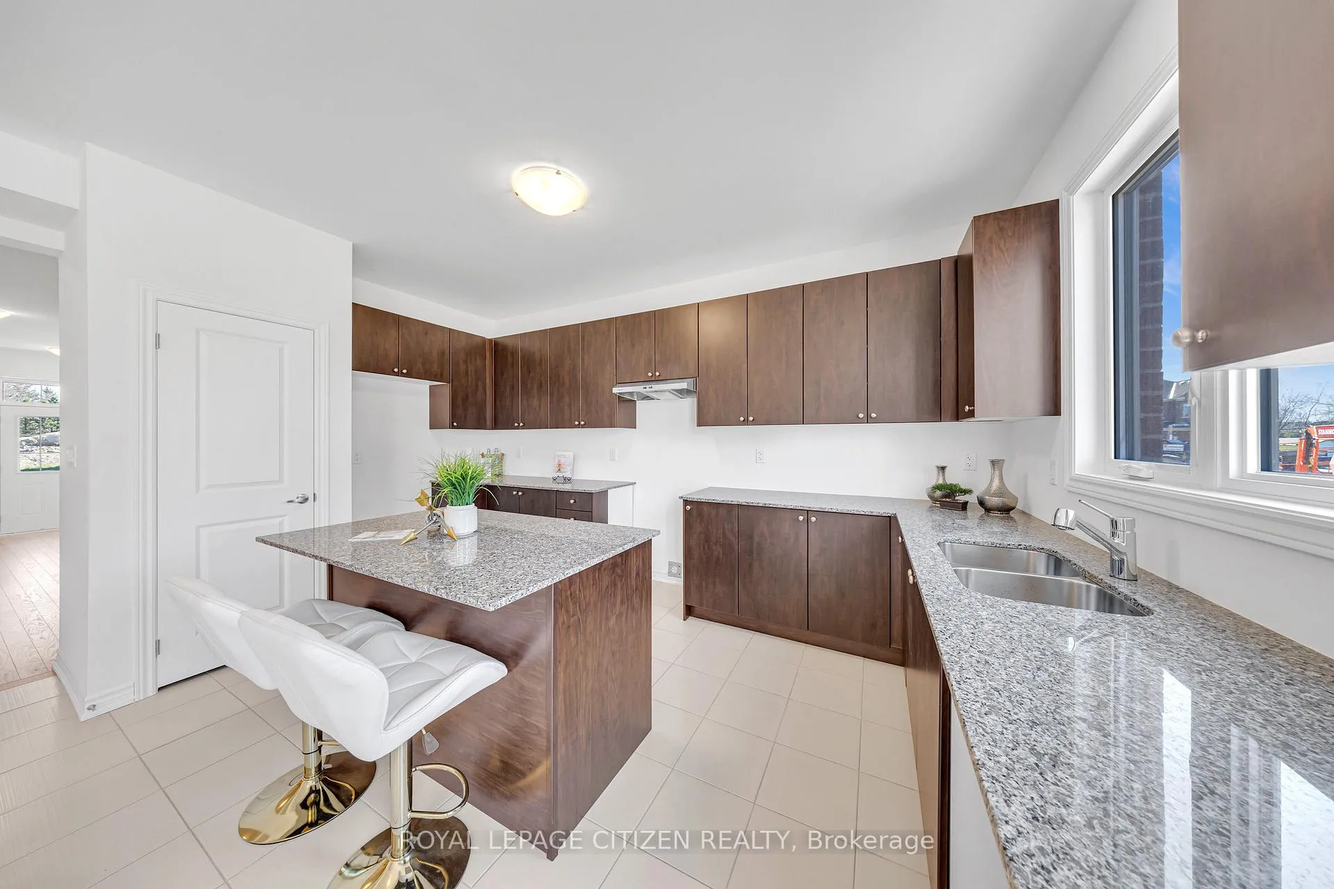 Photo 12 of 94 Brethet Heights, New Tecumseth, Rural New Tecumseth — HOMEH