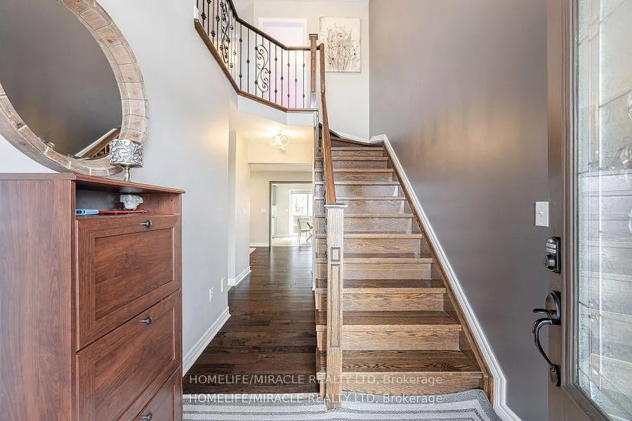 Photo 8 of 7 Eastview Gate, Brampton, Bram East — HOMEH