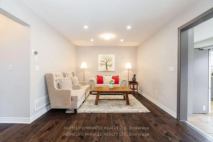 Photo 10 of 7 Eastview Gate, Brampton, Bram East — HOMEH
