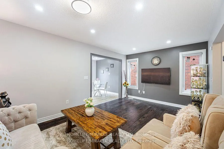 Photo 12 of 7 Eastview Gate, Brampton, Bram East — HOMEH