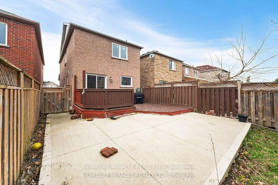 Photo 36 of 7 Eastview Gate, Brampton, Bram East — HOMEH