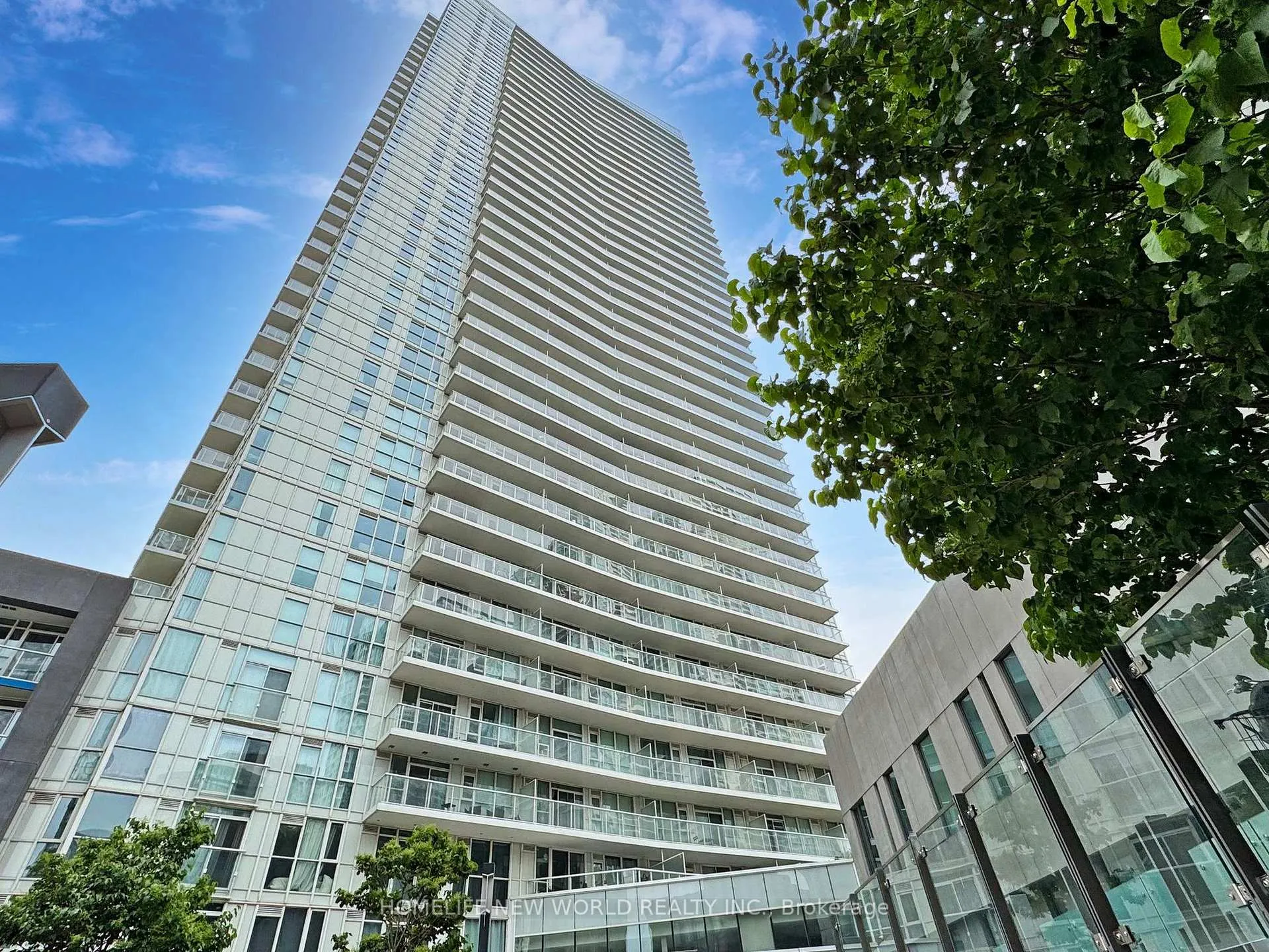 Photo 3 of Unit 603, 75 Queens Wharf Road, Toronto, Waterfront Communities — HOMEH