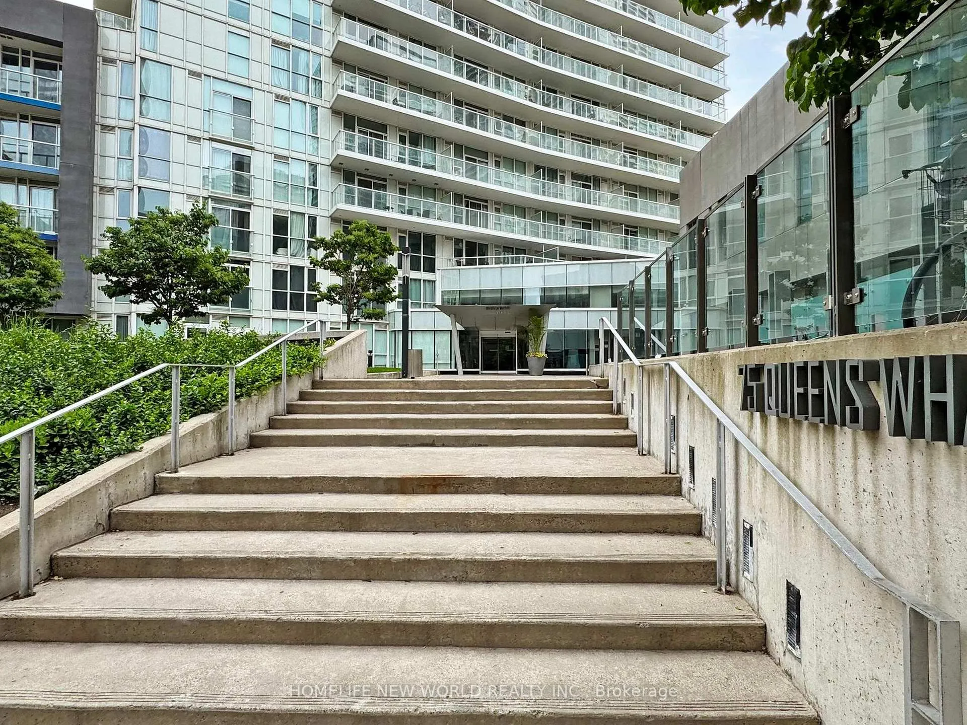 Photo 4 of Unit 603, 75 Queens Wharf Road, Toronto, Waterfront Communities — HOMEH