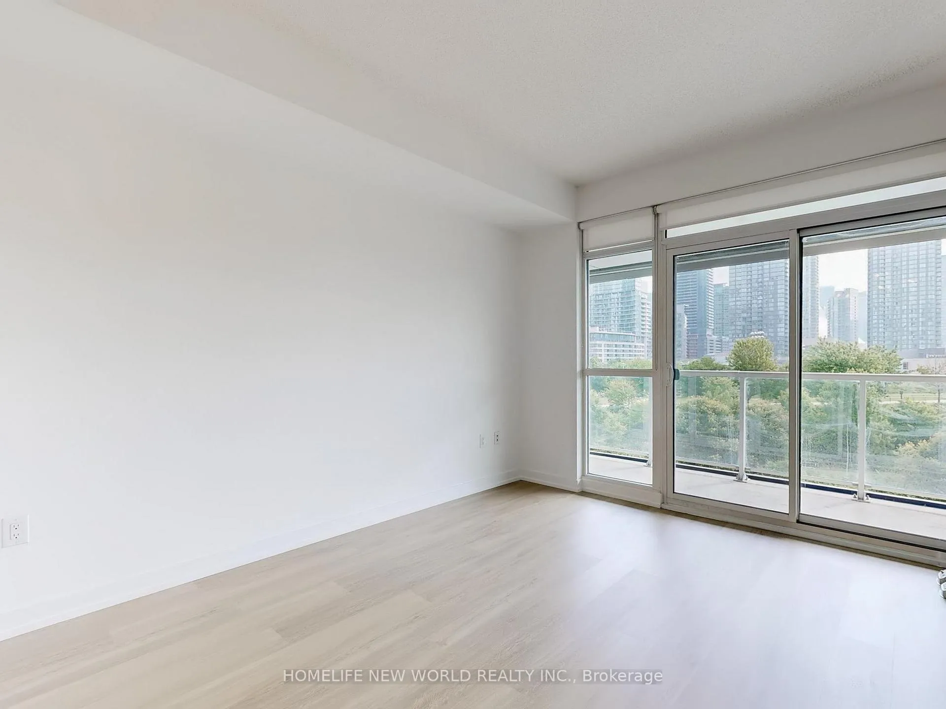 Photo 13 of Unit 603, 75 Queens Wharf Road, Toronto, Waterfront Communities — HOMEH