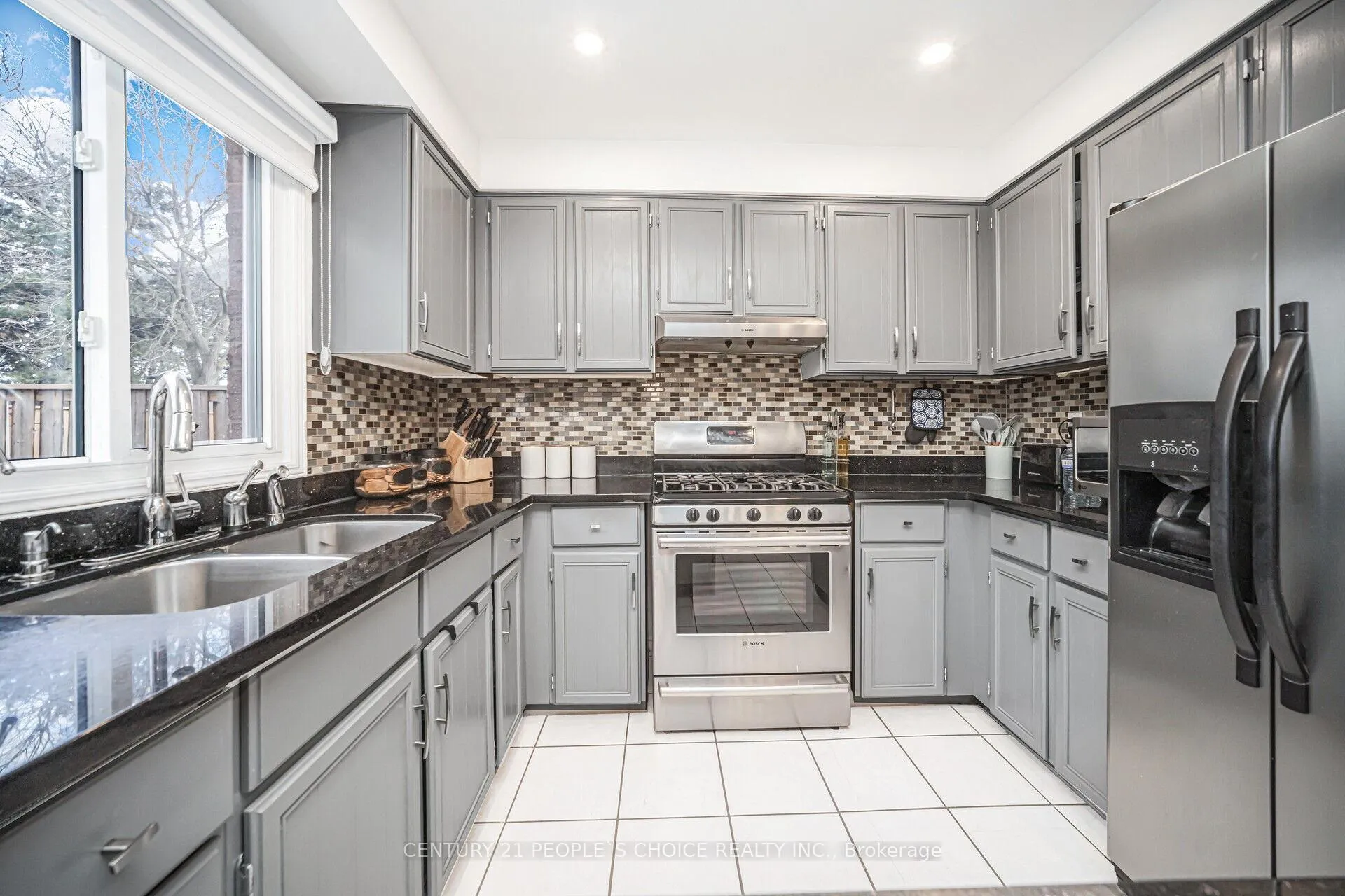 Photo 13 of 18 Blackwell Place, Brampton, Fletcher's Creek South — HOMEH