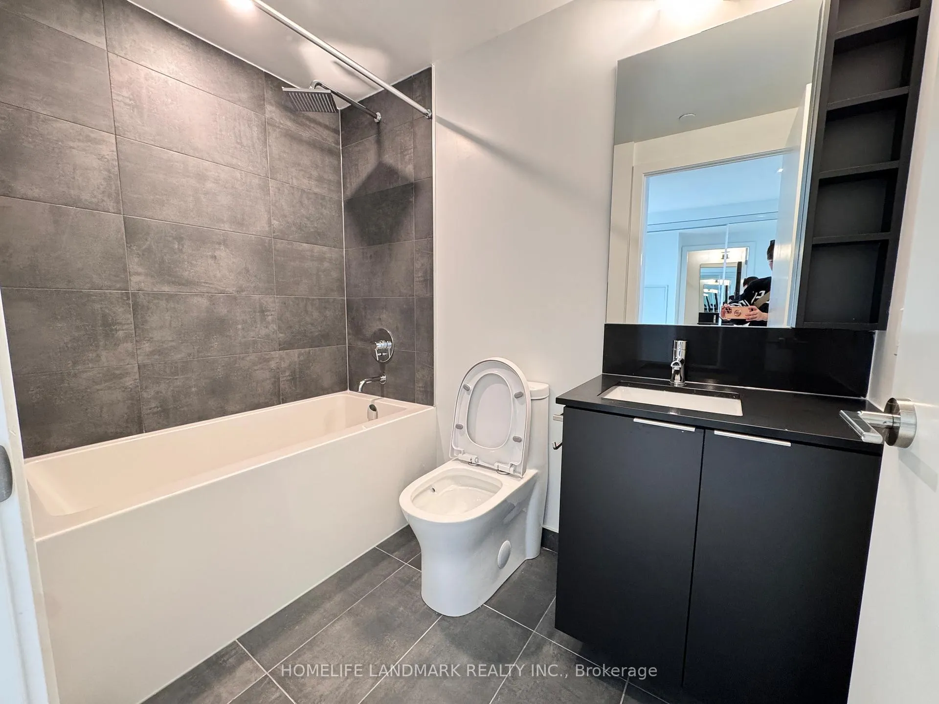 Photo 12 of Unit 4016, 8 Wellesley Street W, Toronto, Bay Street Corridor — HOMEH
