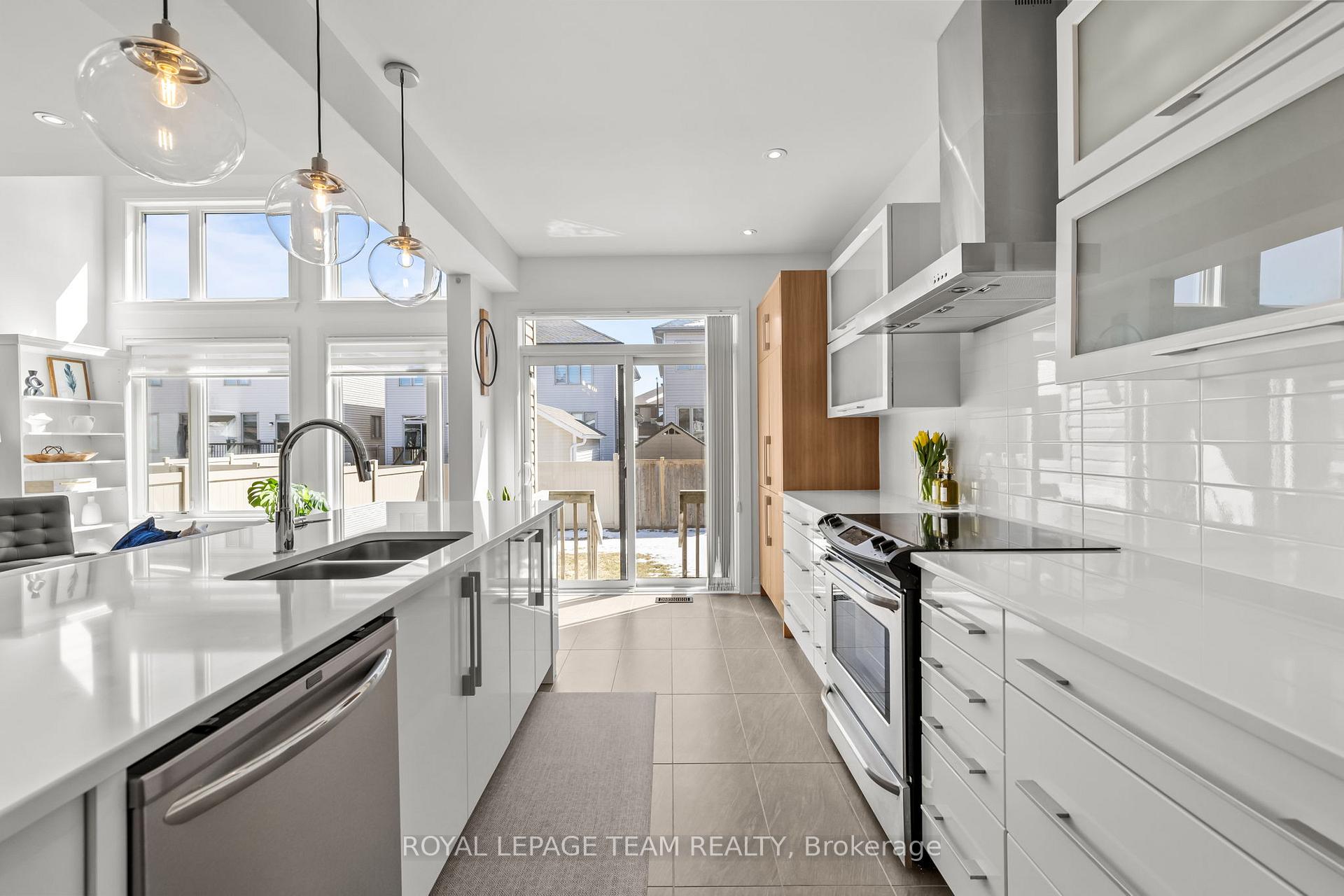 Photo 12 of 734 Brian Good Avenue, Ottawa, Riverside South/Gloucester Glen — HOMEH