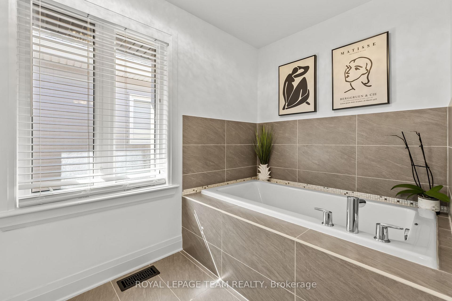 Photo 25 of 734 Brian Good Avenue, Ottawa, Riverside South/Gloucester Glen — HOMEH