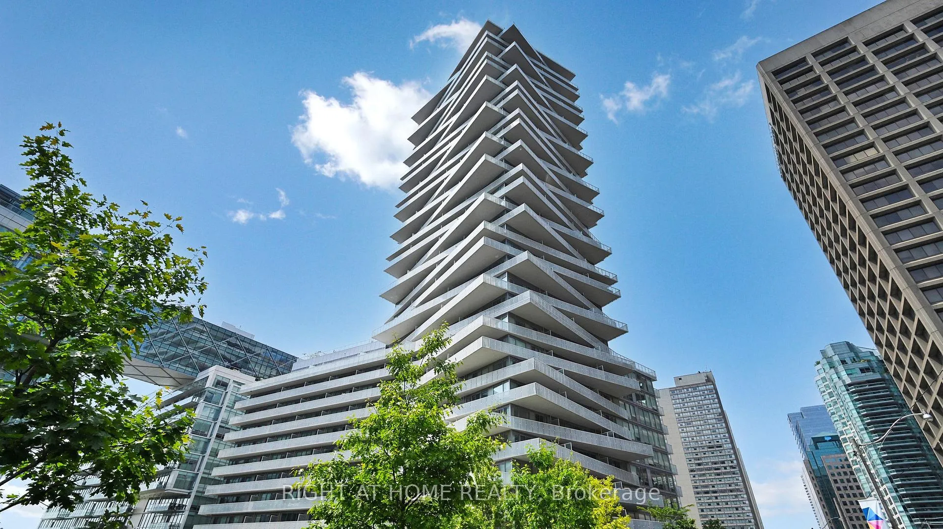 Photo 1 of Unit 403, 15 Queens Quay E, Toronto, Waterfront Communities — HOMEH