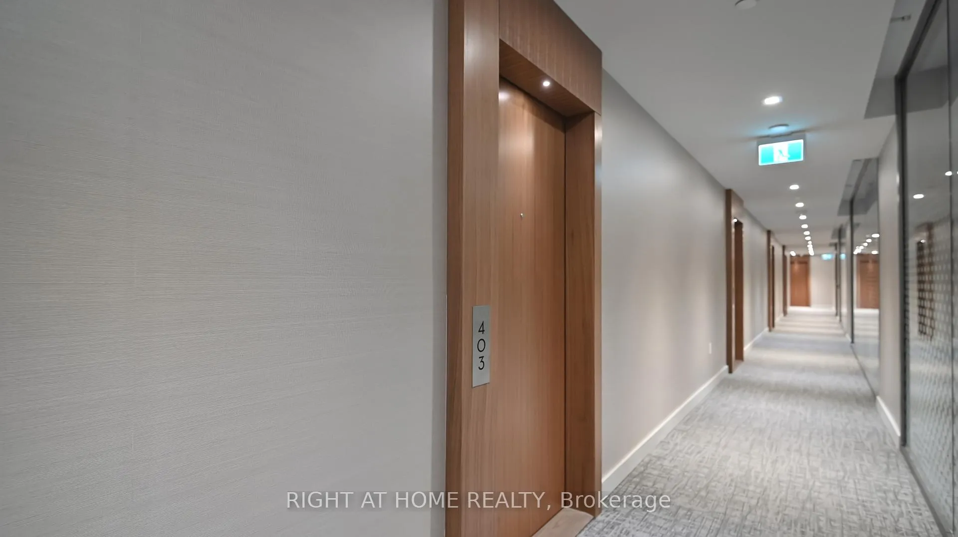 Photo 6 of Unit 403, 15 Queens Quay E, Toronto, Waterfront Communities — HOMEH