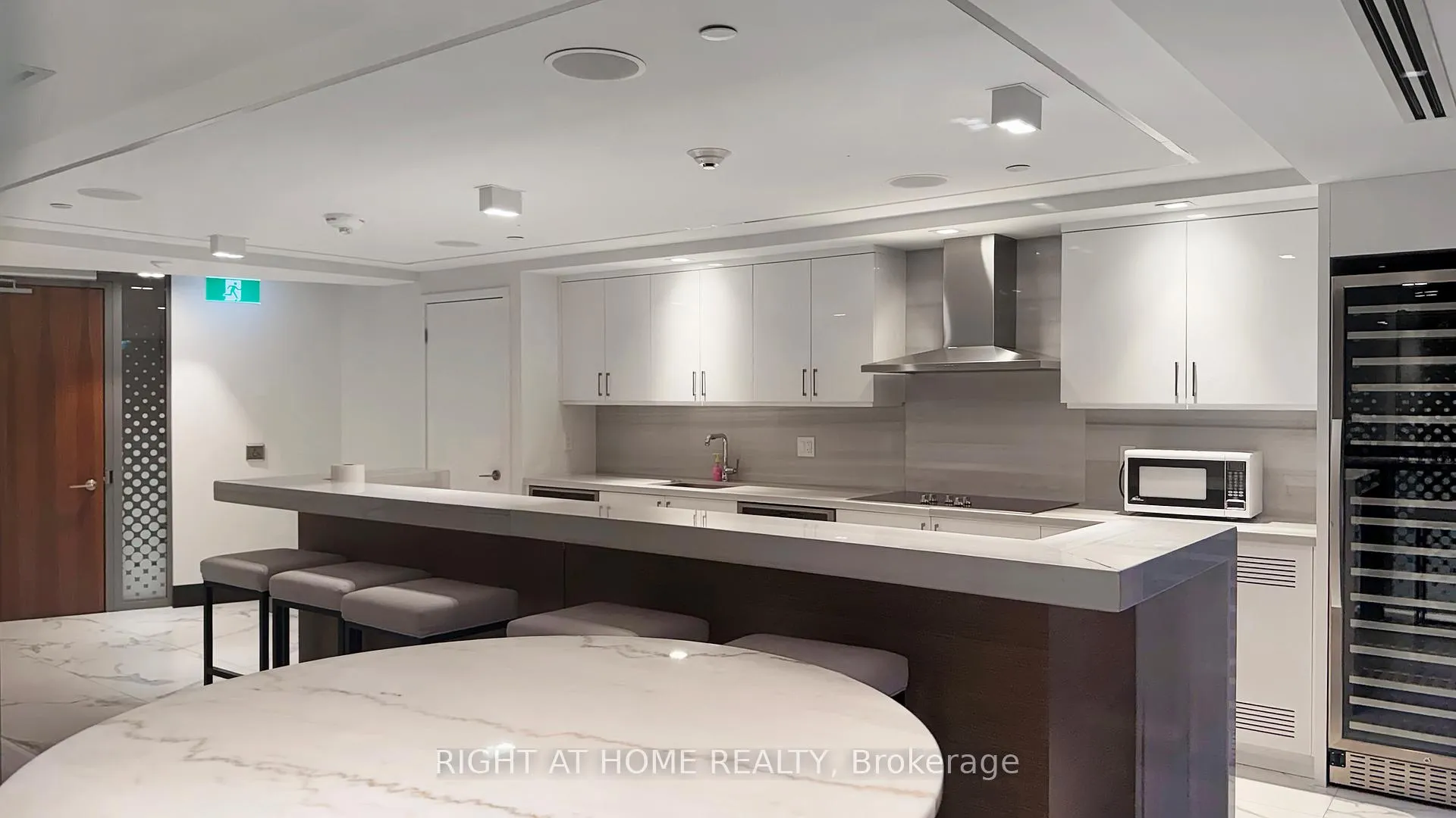 Photo 31 of Unit 403, 15 Queens Quay E, Toronto, Waterfront Communities — HOMEH