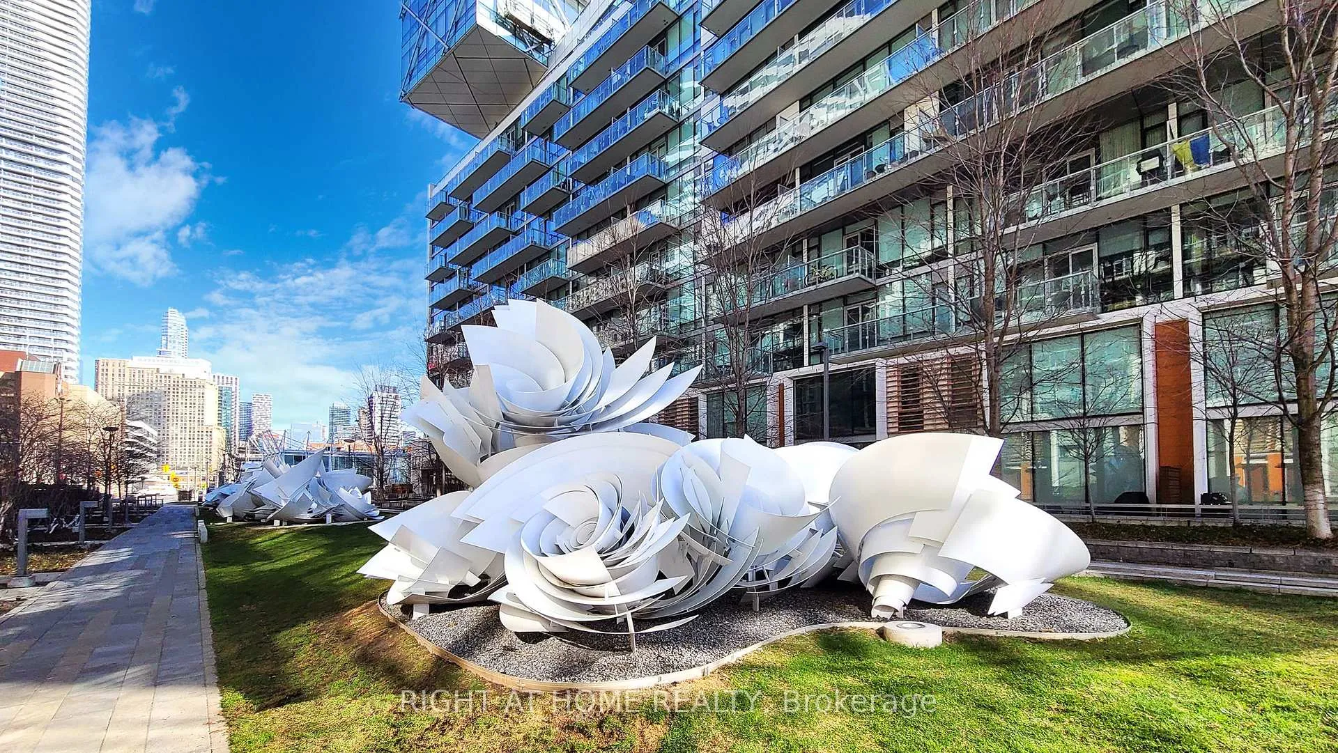 Photo 37 of Unit 403, 15 Queens Quay E, Toronto, Waterfront Communities — HOMEH