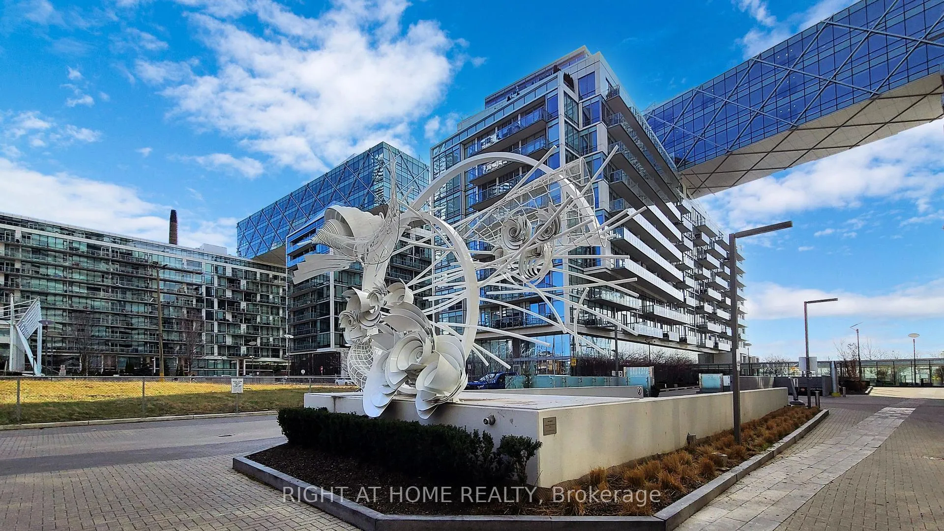 Photo 38 of Unit 403, 15 Queens Quay E, Toronto, Waterfront Communities — HOMEH