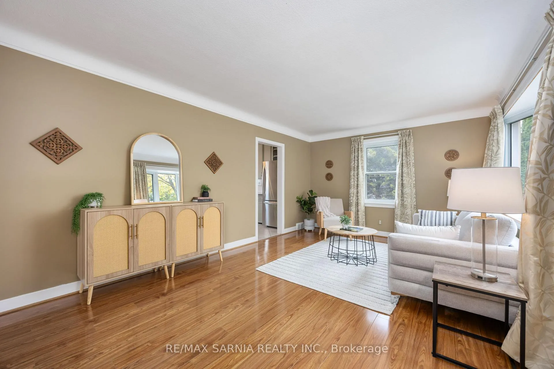 Photo 6 of 724 Southern Avenue, Sarnia — HOMEH