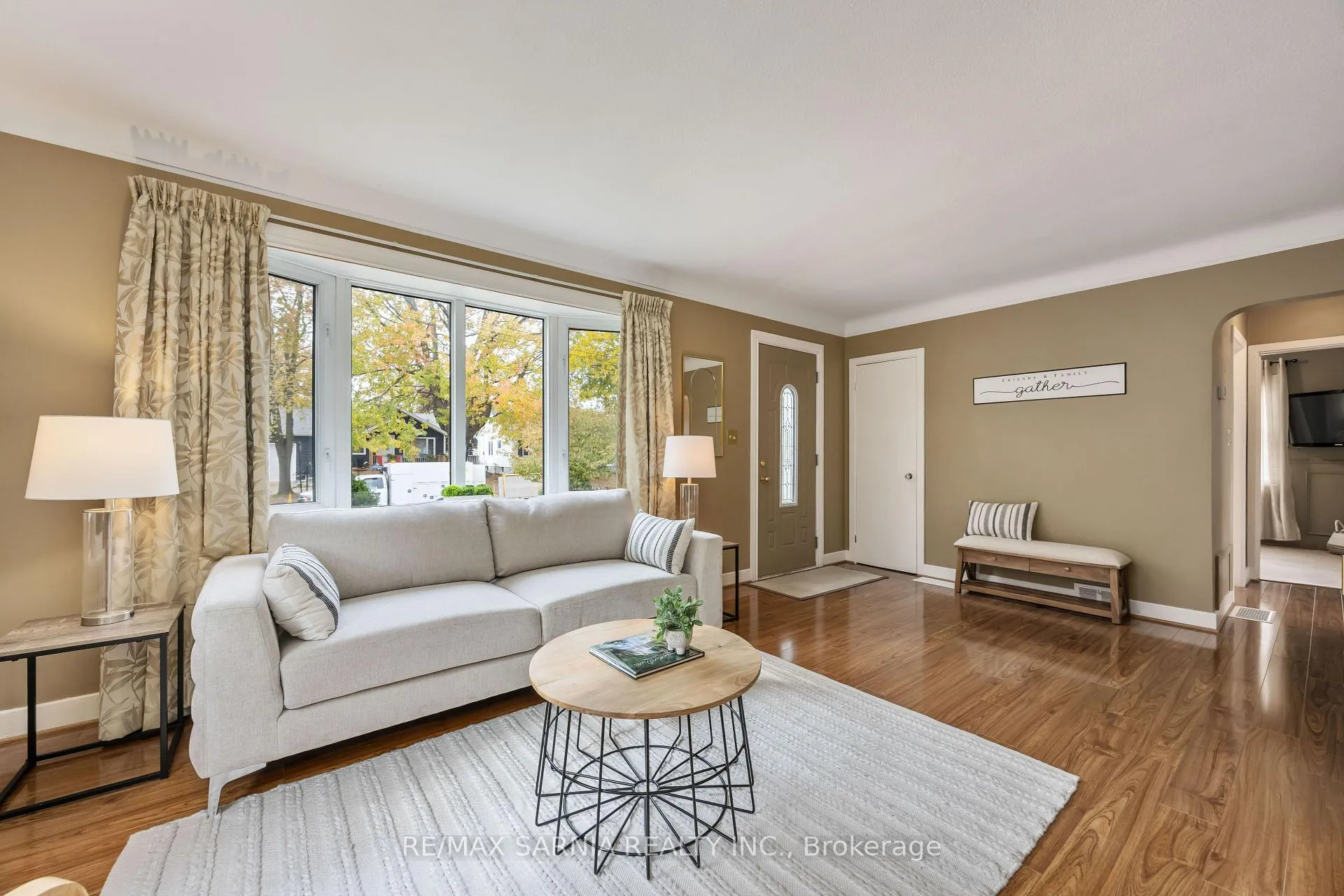 Photo 10 of 724 Southern Avenue, Sarnia — HOMEH
