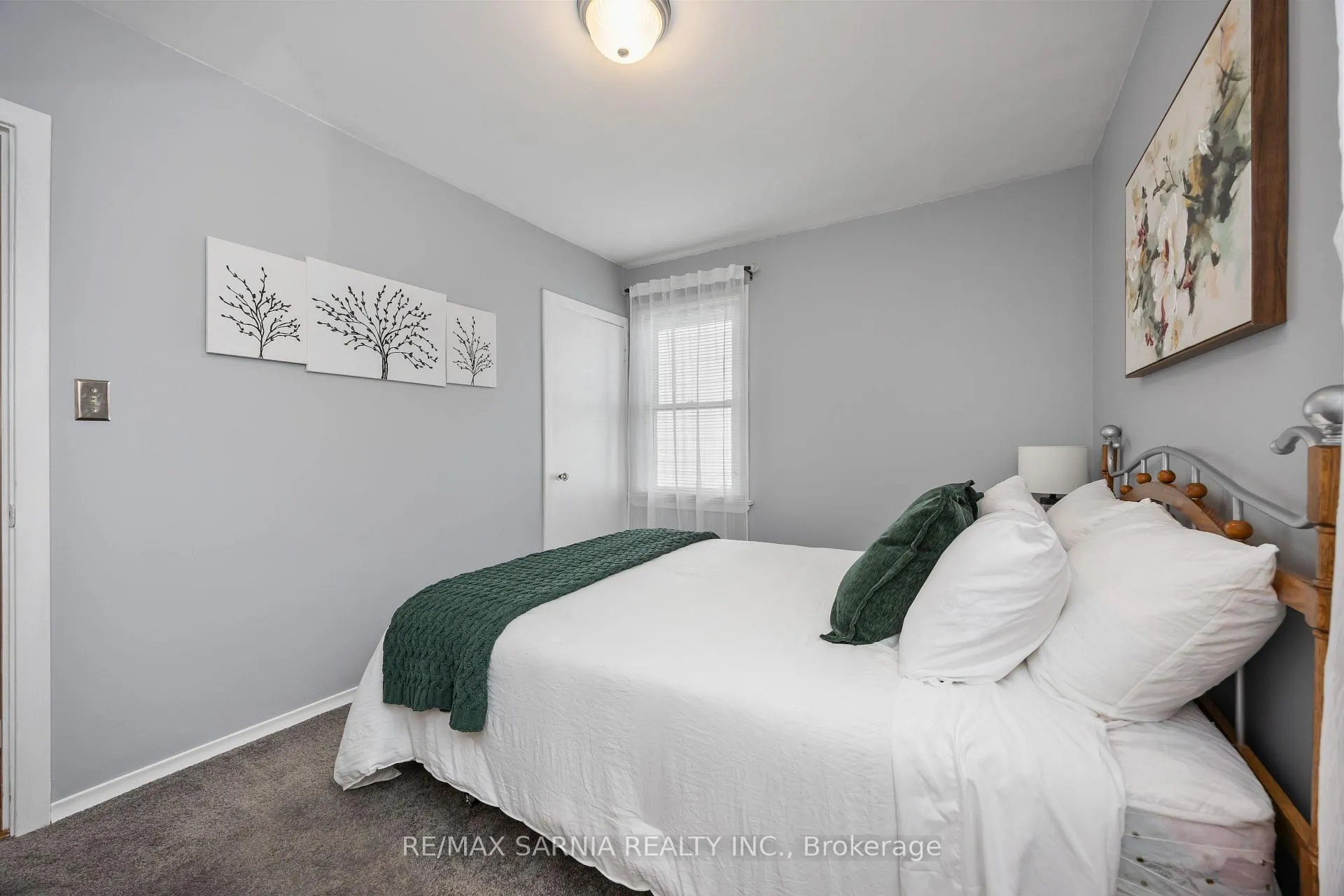 Photo 24 of 724 Southern Avenue, Sarnia — HOMEH