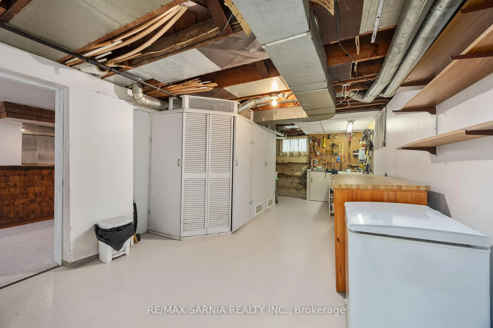 Photo 34 of 724 Southern Avenue, Sarnia — HOMEH