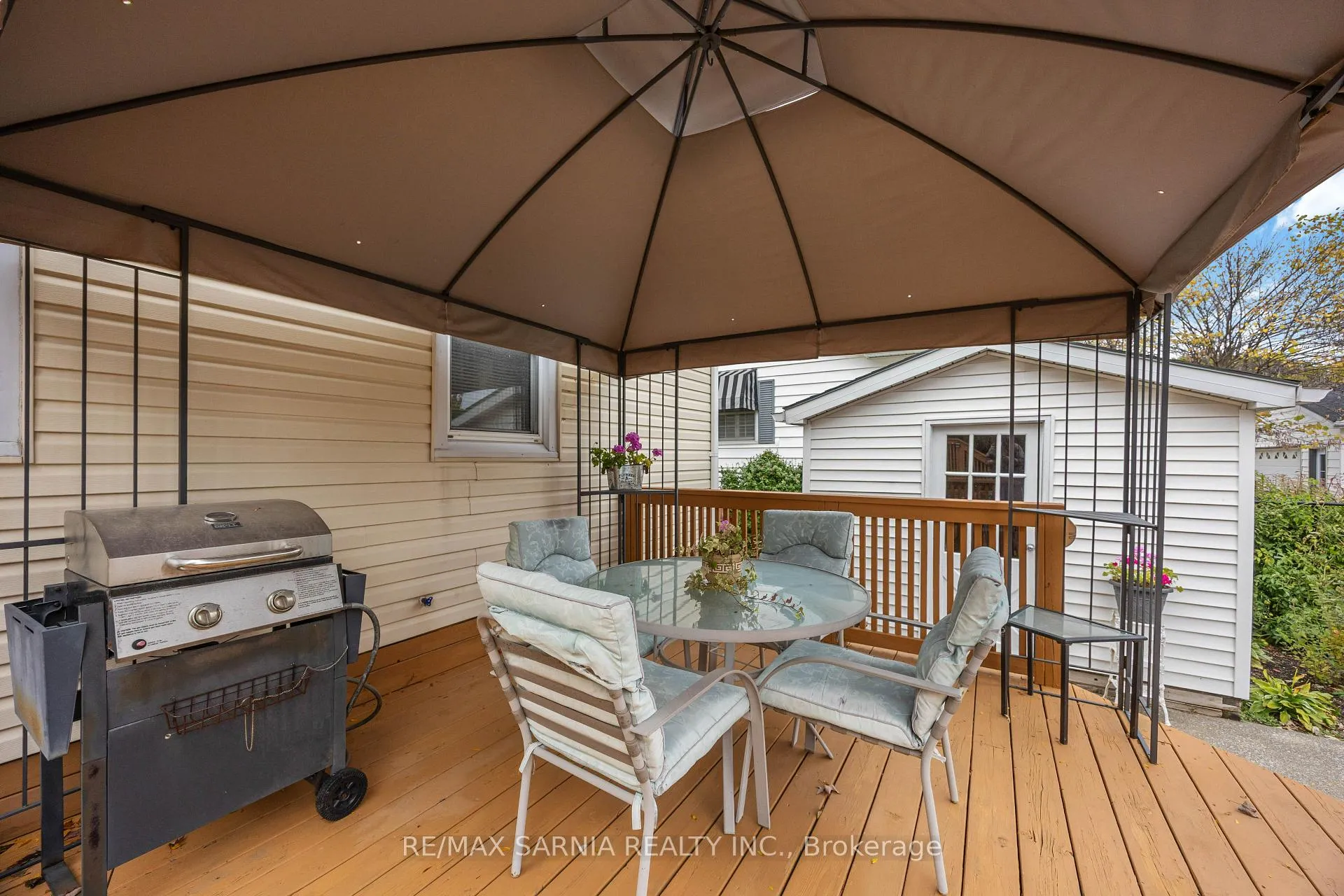 Photo 41 of 724 Southern Avenue, Sarnia — HOMEH
