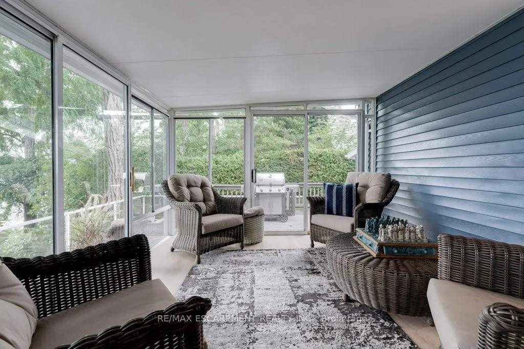 Photo 30 of 636 West Oval Drive, Burlington, Bayview — HOMEH