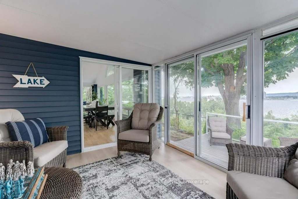 Photo 31 of 636 West Oval Drive, Burlington, Bayview — HOMEH