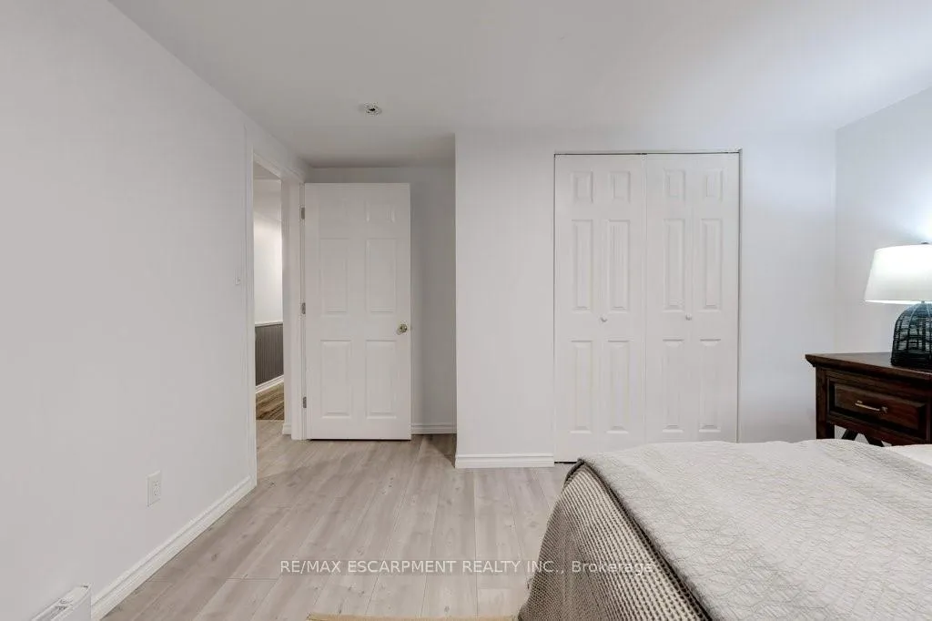 Photo 39 of 636 West Oval Drive, Burlington, Bayview — HOMEH
