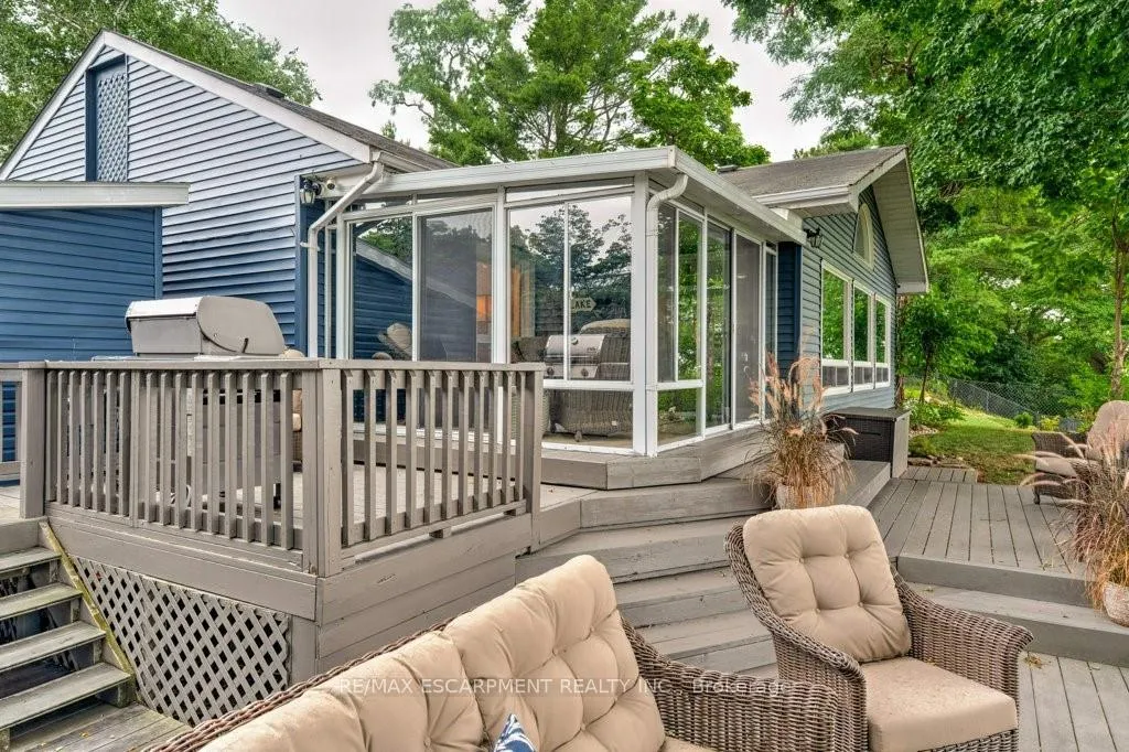 Photo 41 of 636 West Oval Drive, Burlington, Bayview — HOMEH
