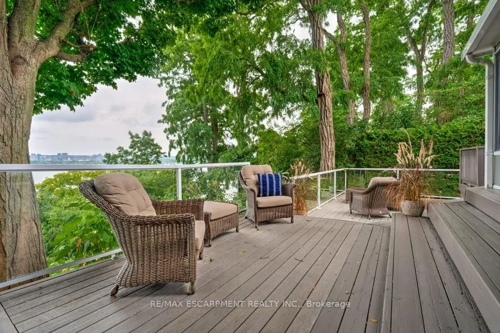 Photo 44 of 636 West Oval Drive, Burlington, Bayview — HOMEH