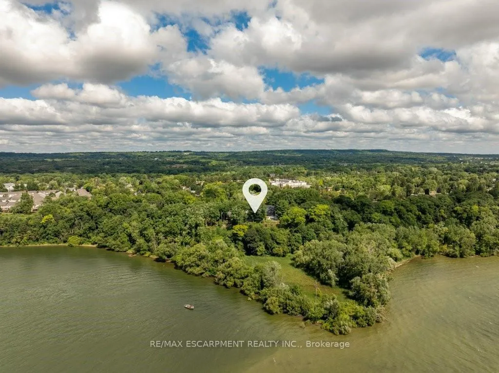 Photo 48 of 636 West Oval Drive, Burlington, Bayview — HOMEH