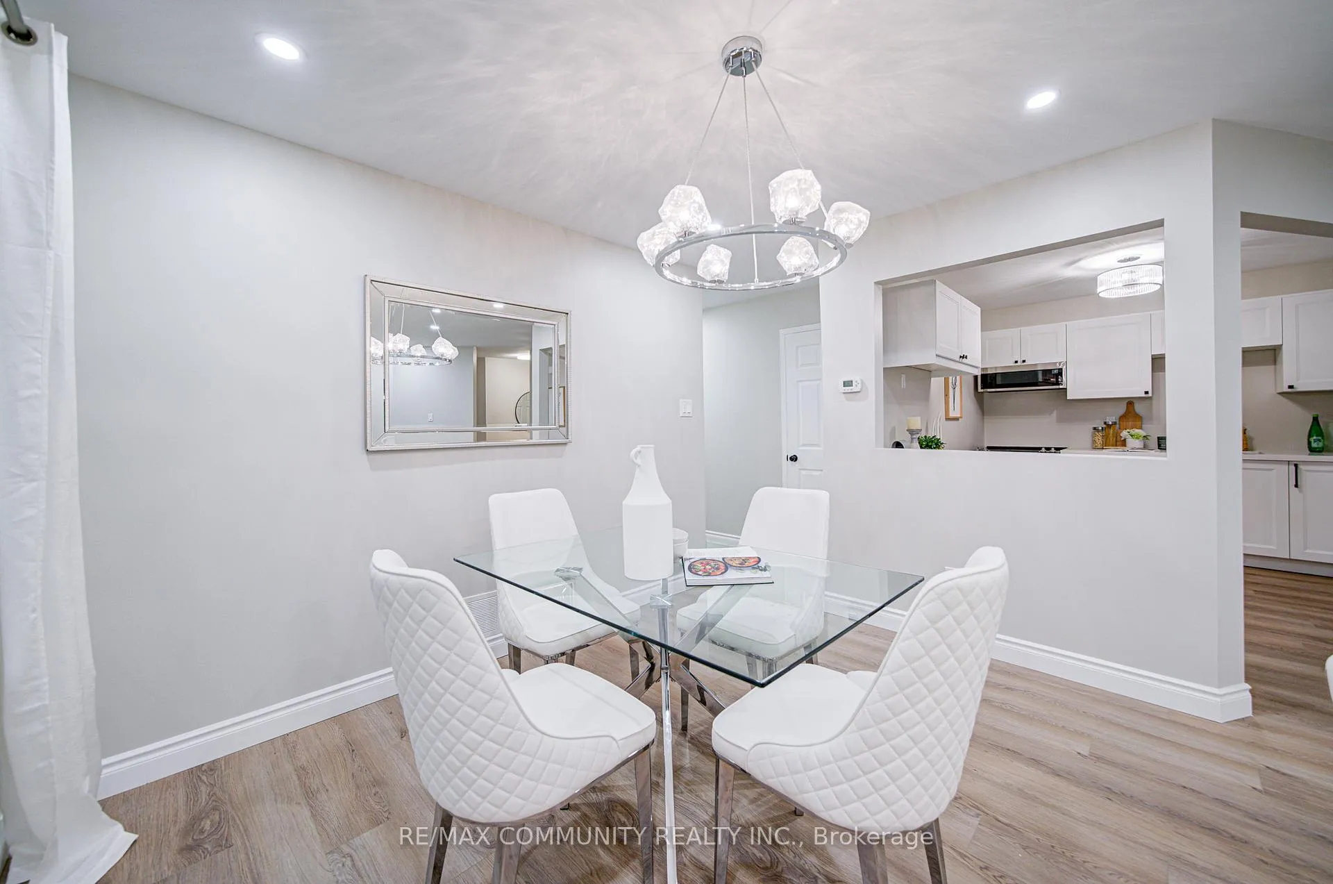 Photo 13 of 44 Angus Drive, Ajax, Central — HOMEH