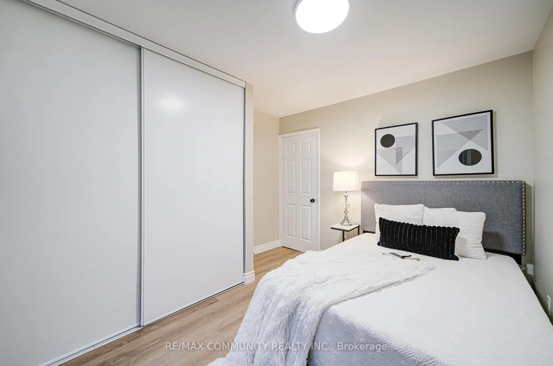 Photo 25 of 44 Angus Drive, Ajax, Central — HOMEH