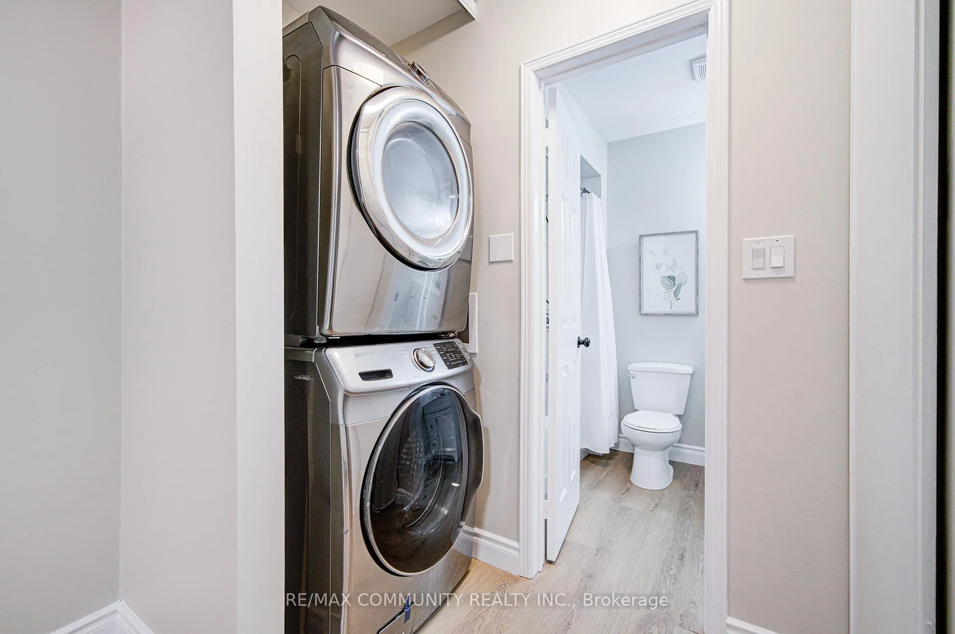Photo 29 of 44 Angus Drive, Ajax, Central — HOMEH