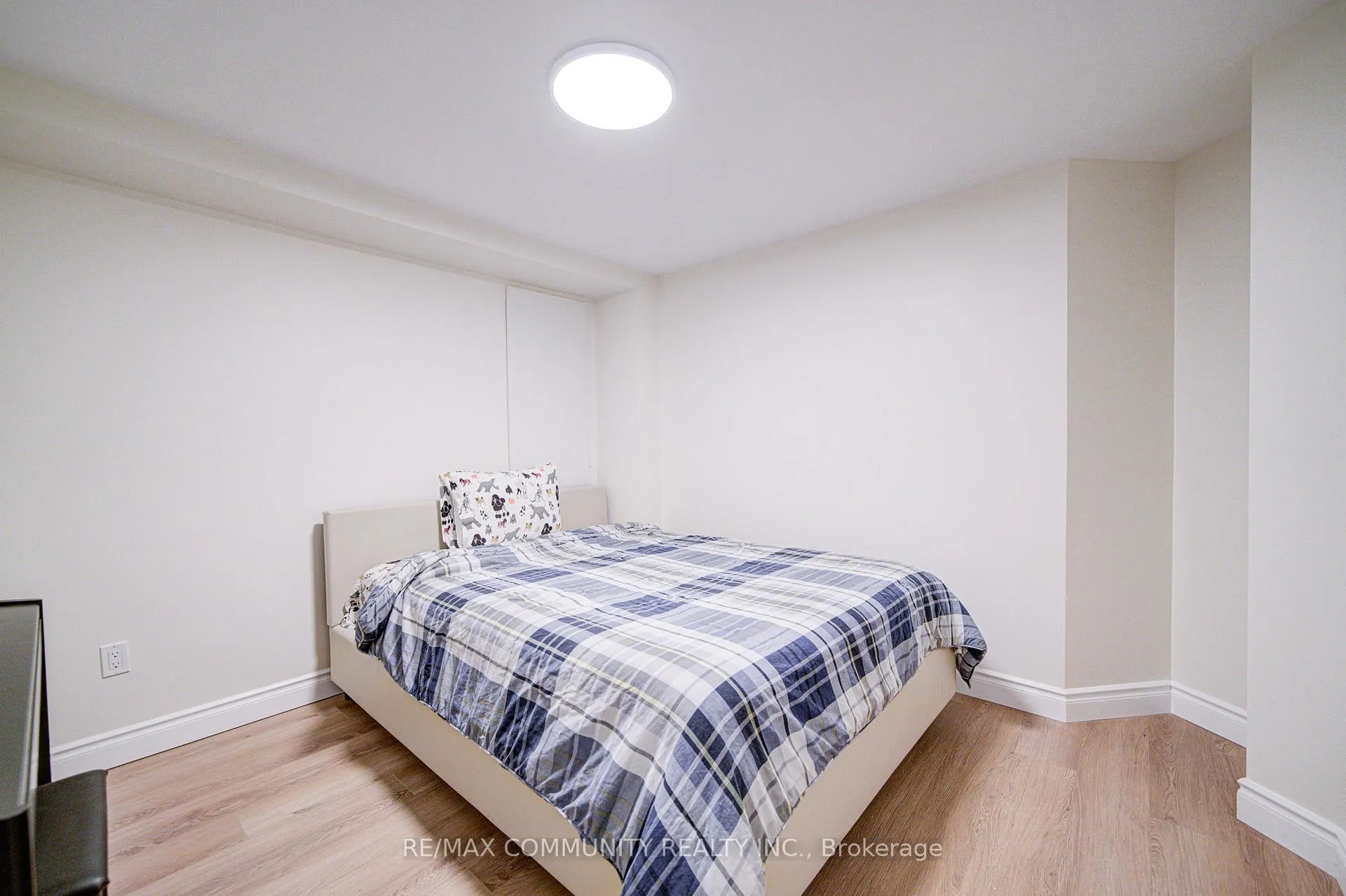 Photo 32 of 44 Angus Drive, Ajax, Central — HOMEH