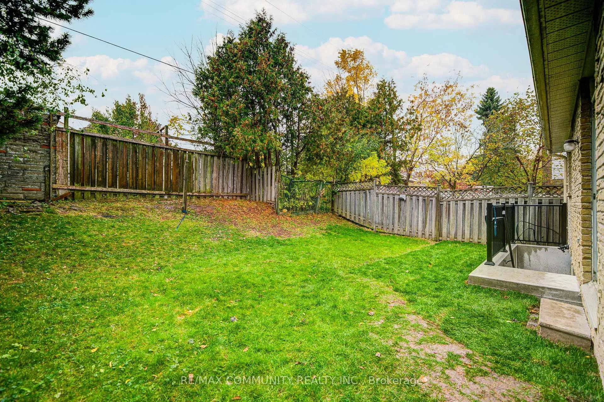 Photo 47 of 44 Angus Drive, Ajax, Central — HOMEH